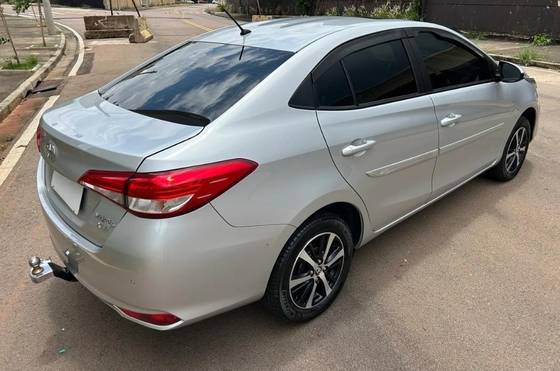 TOYOTA YARIS 1.5 16V FLEX SEDAN XLS CONNECT MULTIDRIVE